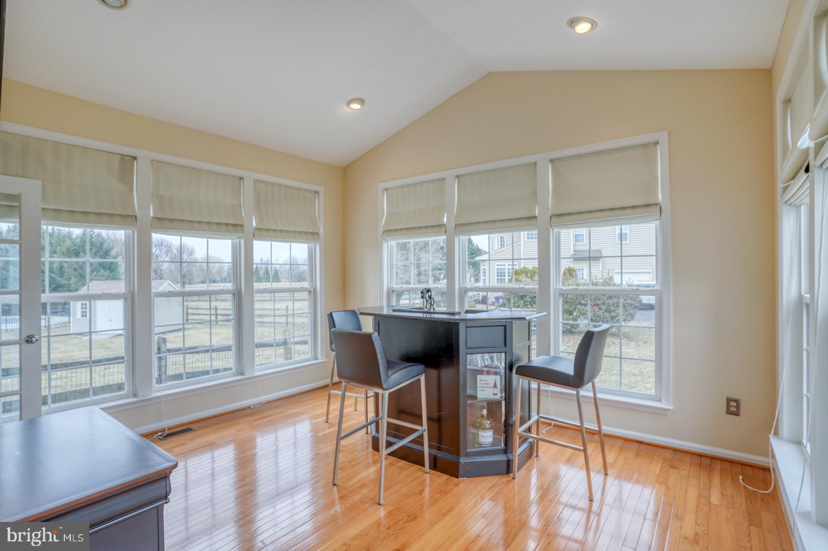 BAY POINTE - Residential