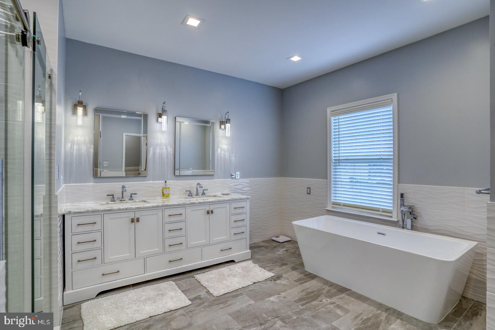 BAY POINTE - Residential