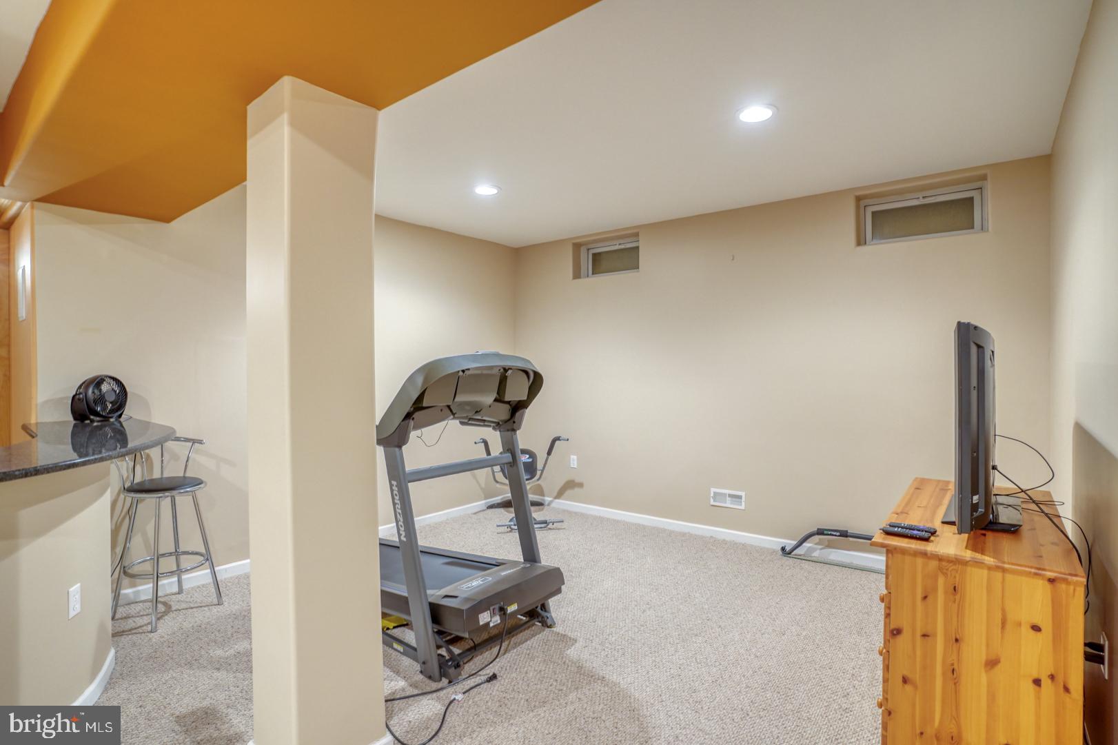 BAY POINTE - Residential