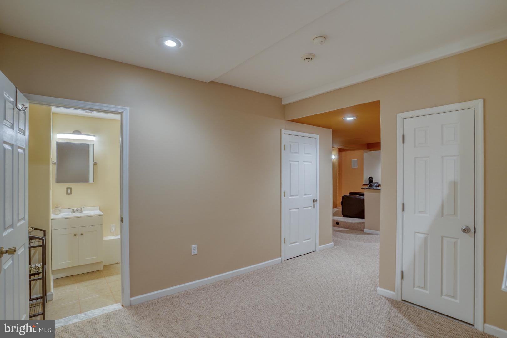 BAY POINTE - Residential