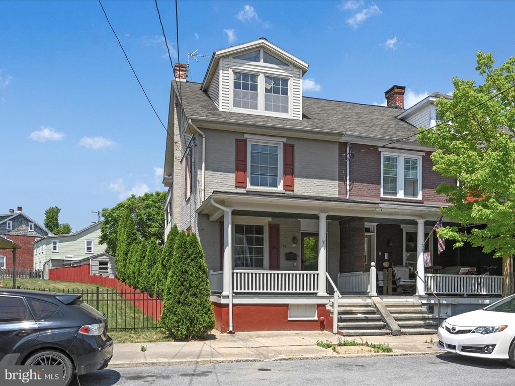 Photo of 71 FRONT ST, LITITZ, PA 17543 (MLS # PALA2035912)
