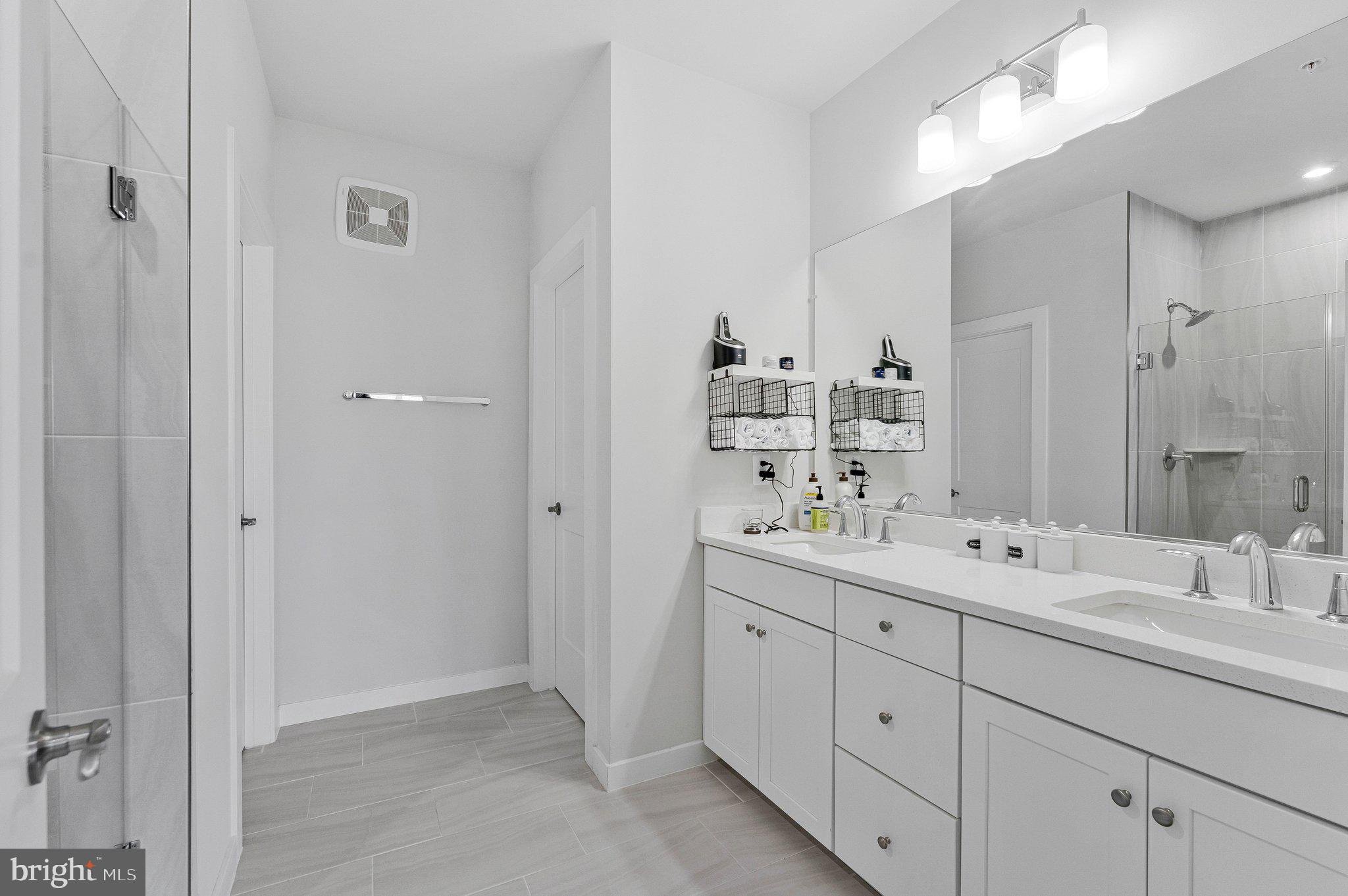 ASHBURN STATION - Residential