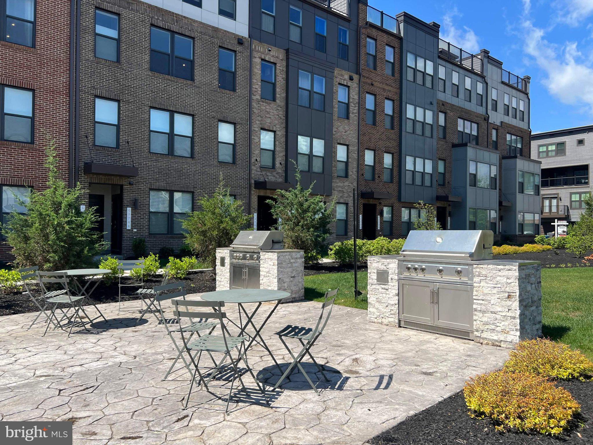 ASHBURN STATION - Residential