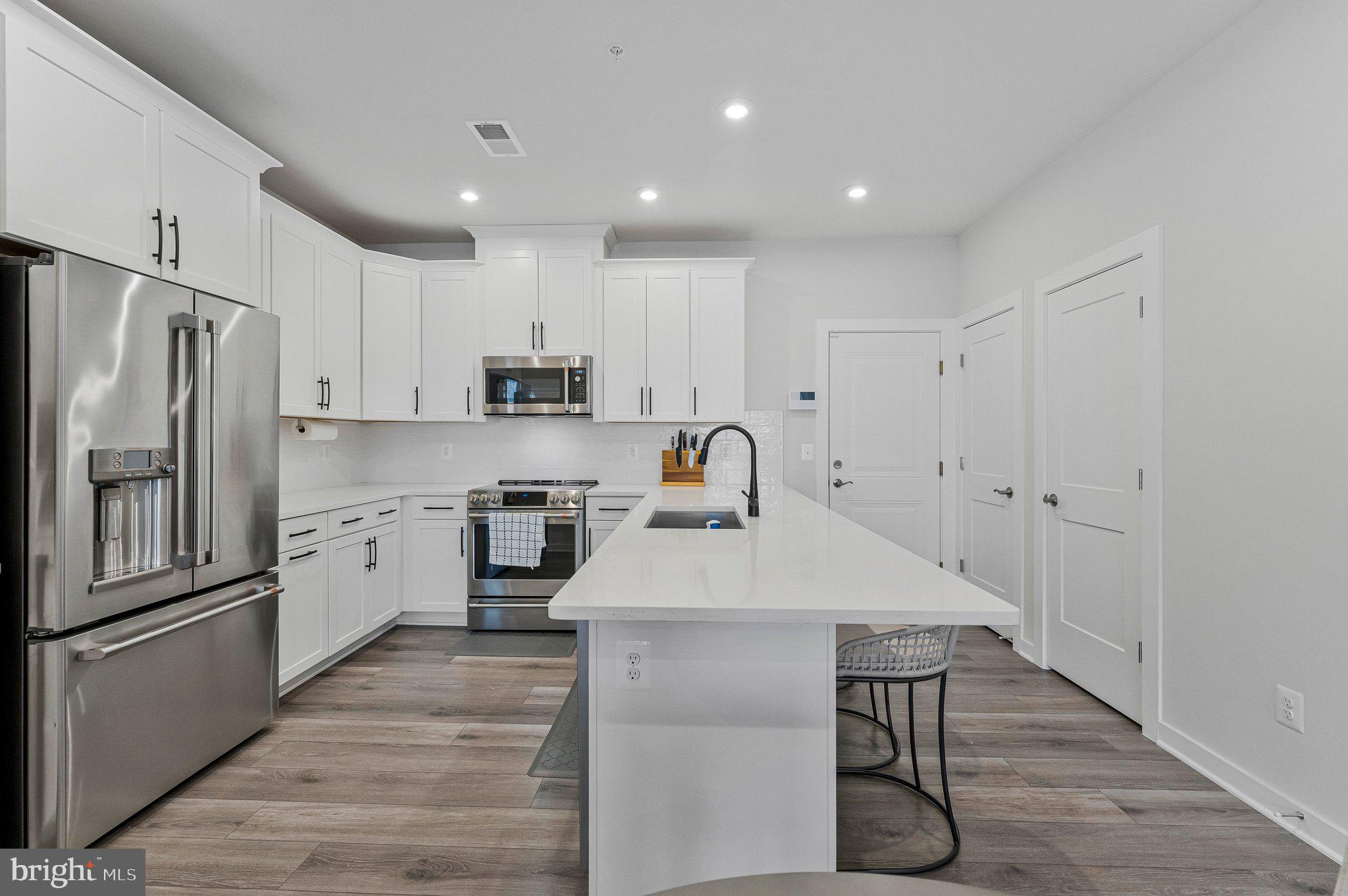 ASHBURN STATION - Residential