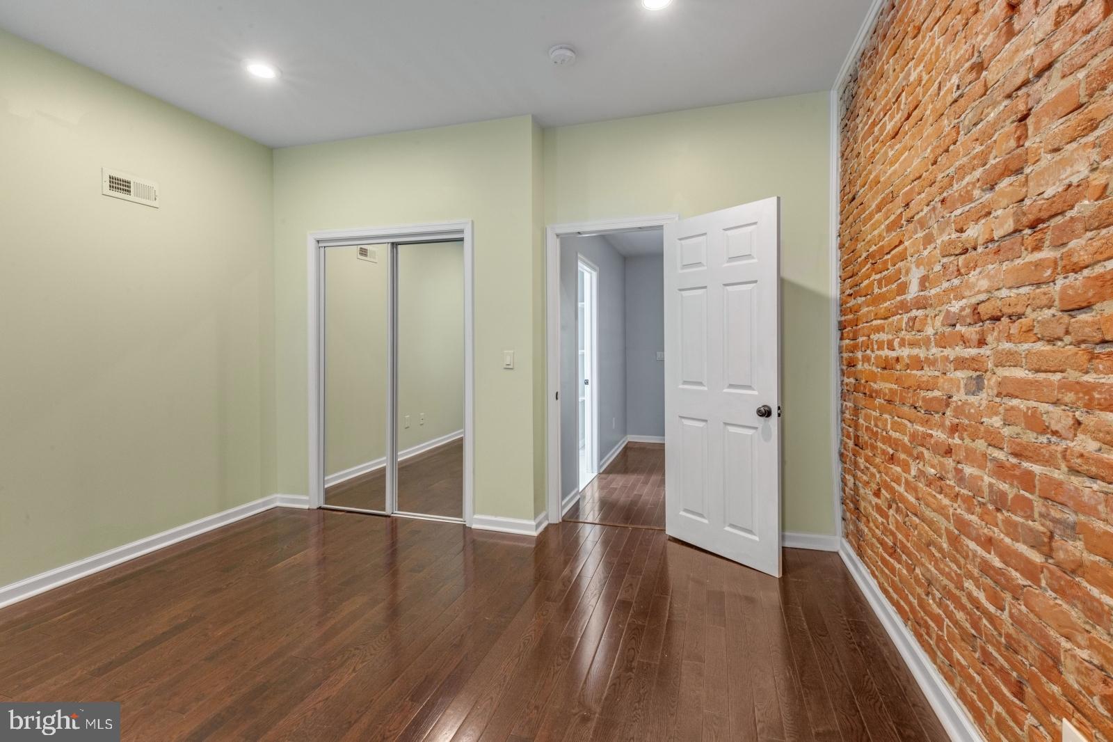 POINT BREEZE - Residential Lease