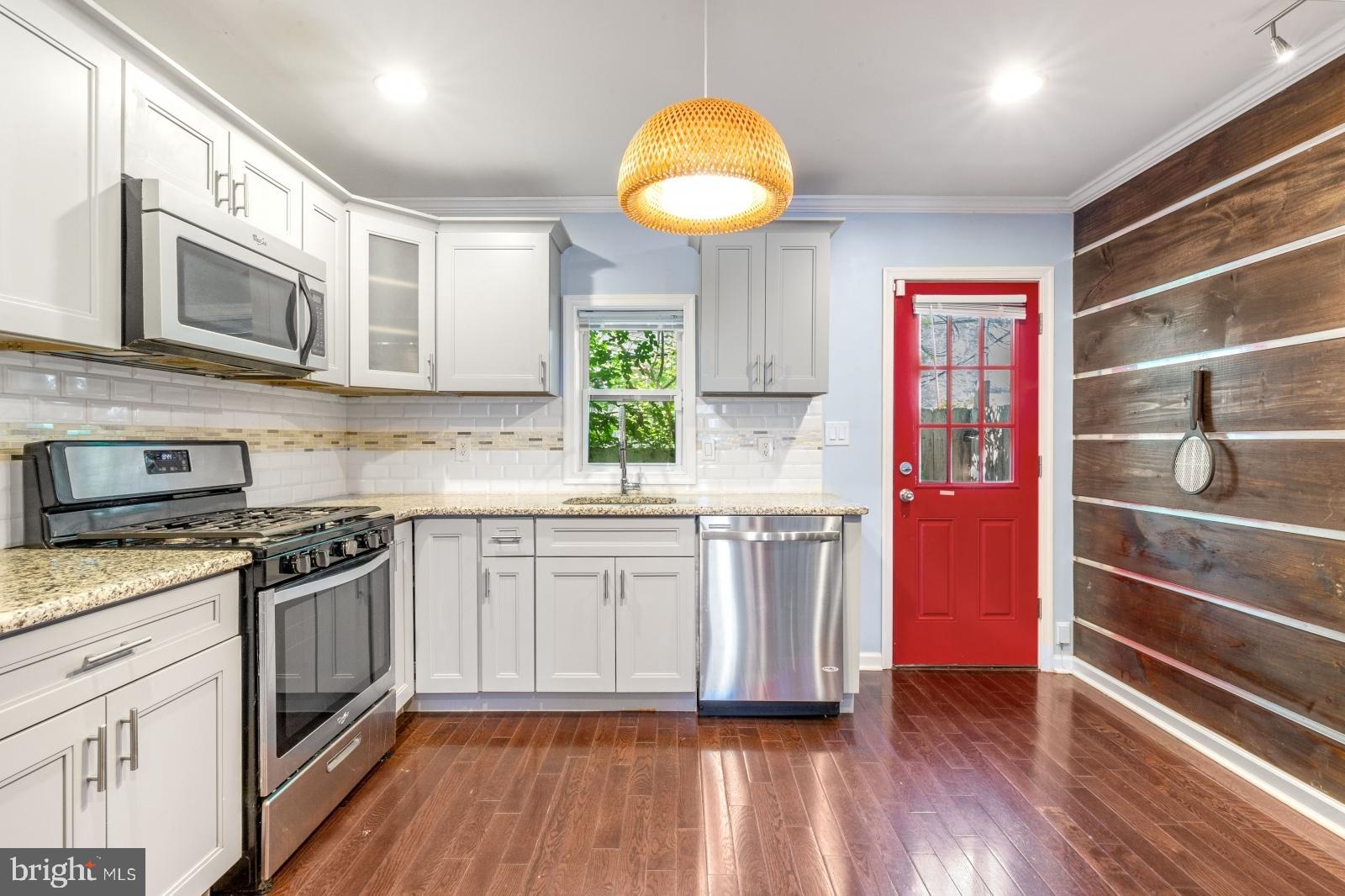 POINT BREEZE - Residential Lease