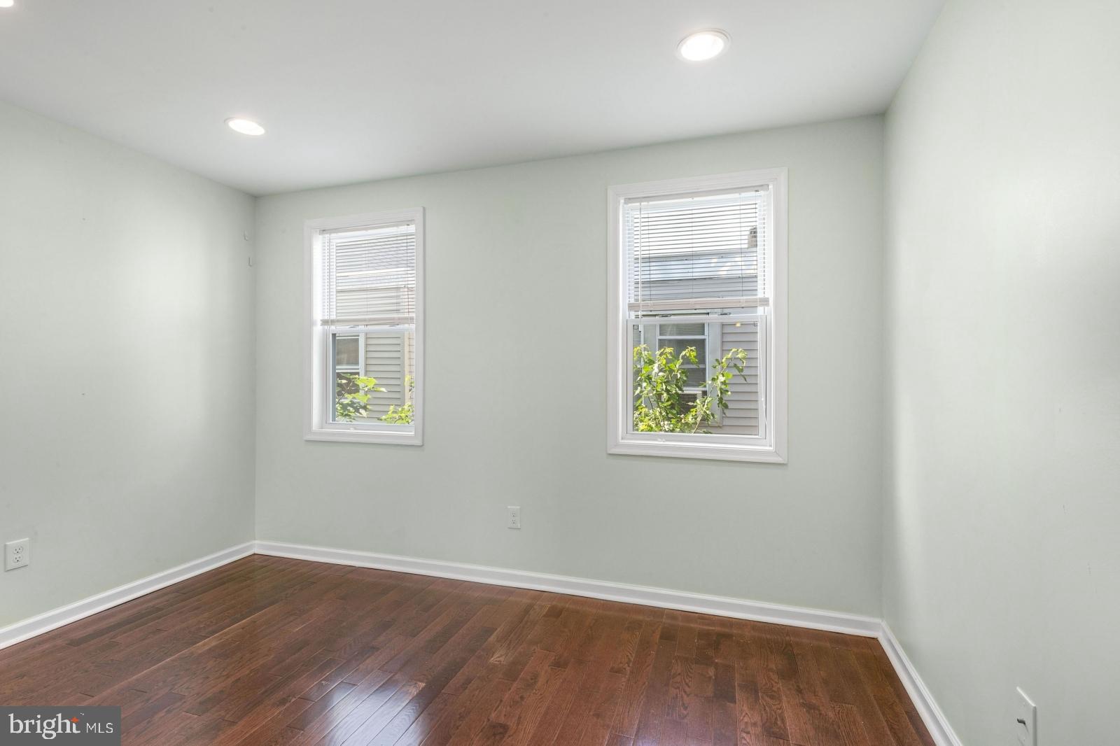 POINT BREEZE - Residential Lease