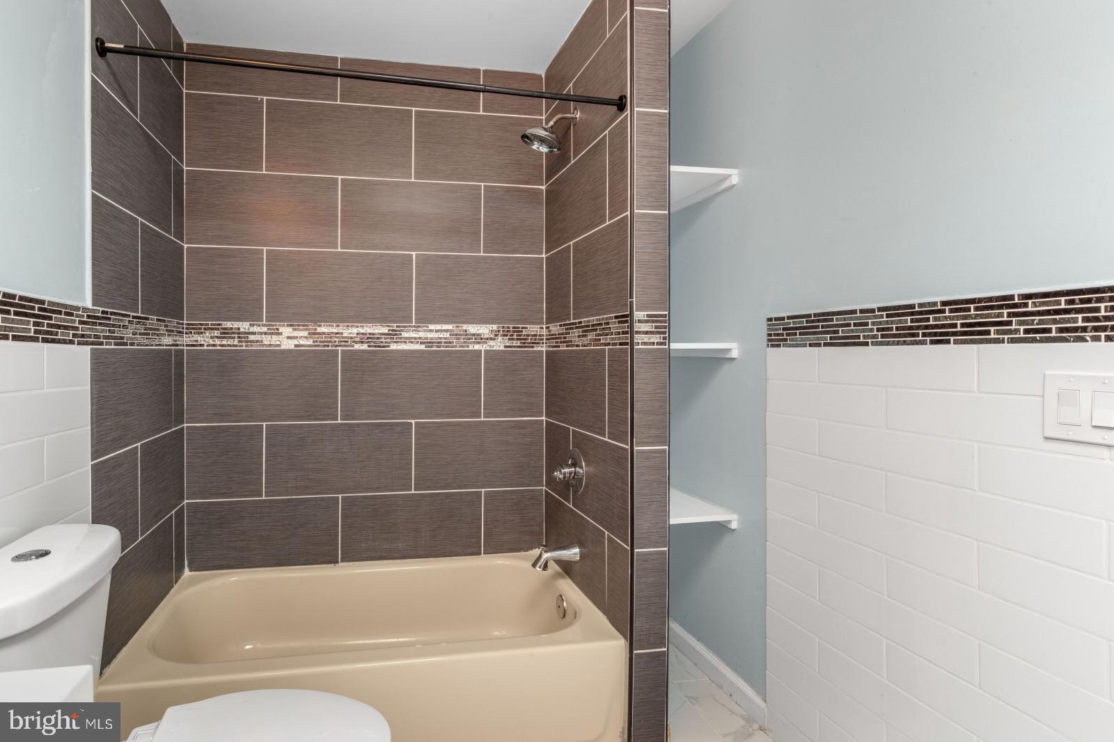 POINT BREEZE - Residential Lease