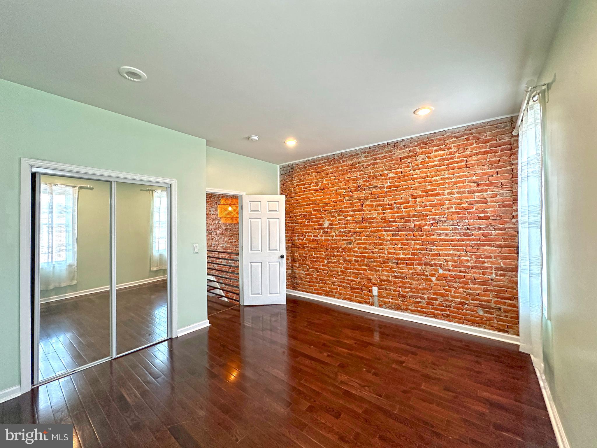 POINT BREEZE - Residential Lease