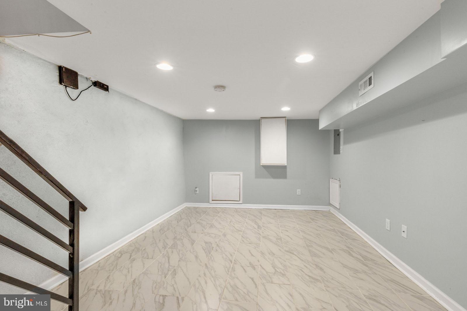 POINT BREEZE - Residential Lease