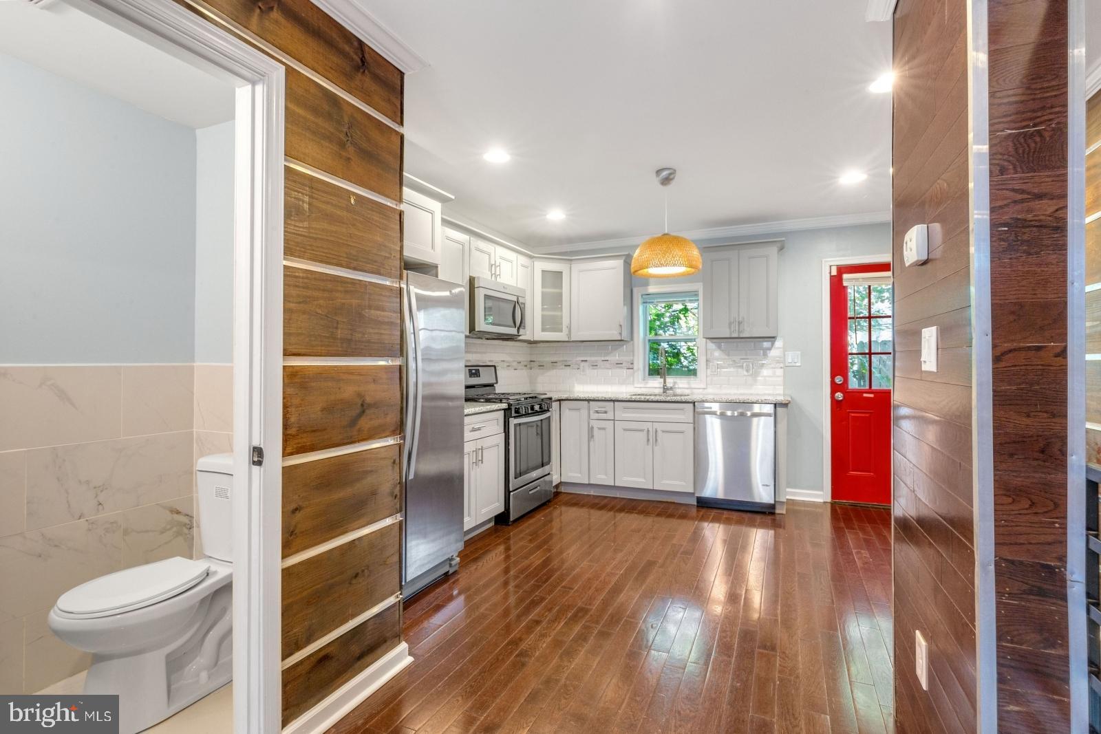 POINT BREEZE - Residential Lease