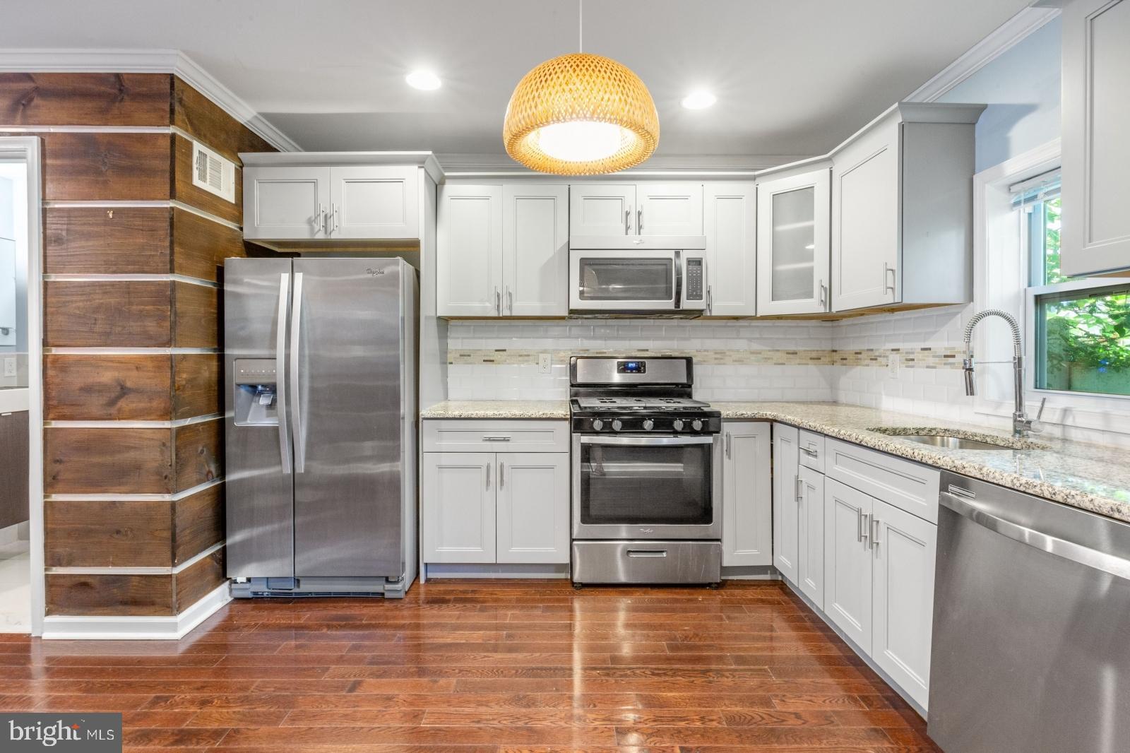 POINT BREEZE - Residential Lease