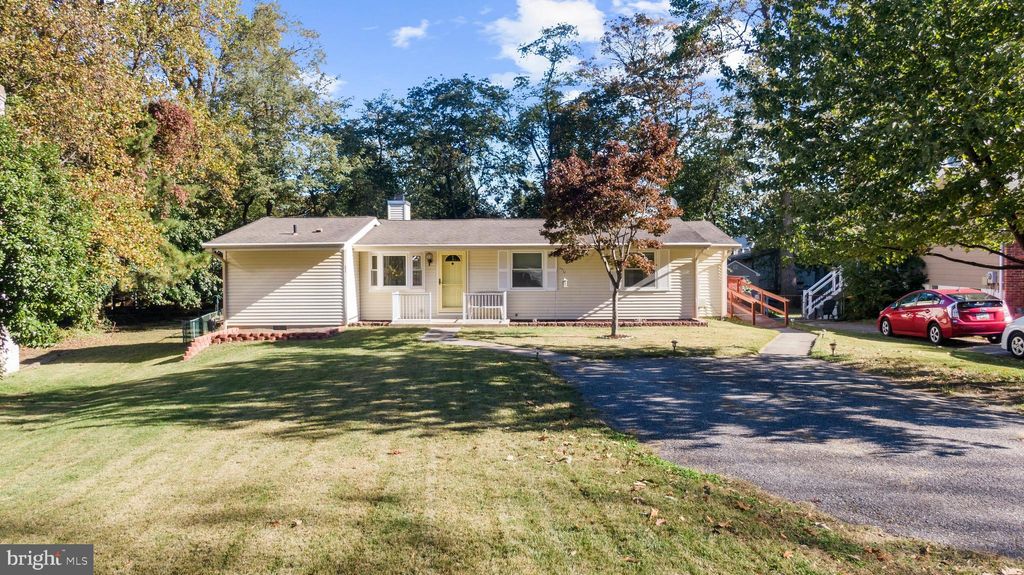 Photo of 1062 Broadview Drive, ANNAPOLIS, MD 21409 (MLS # MDAA2128920)