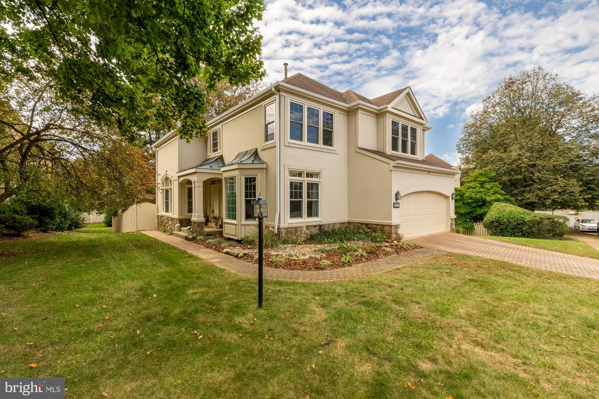 9957 Leamoore Lane