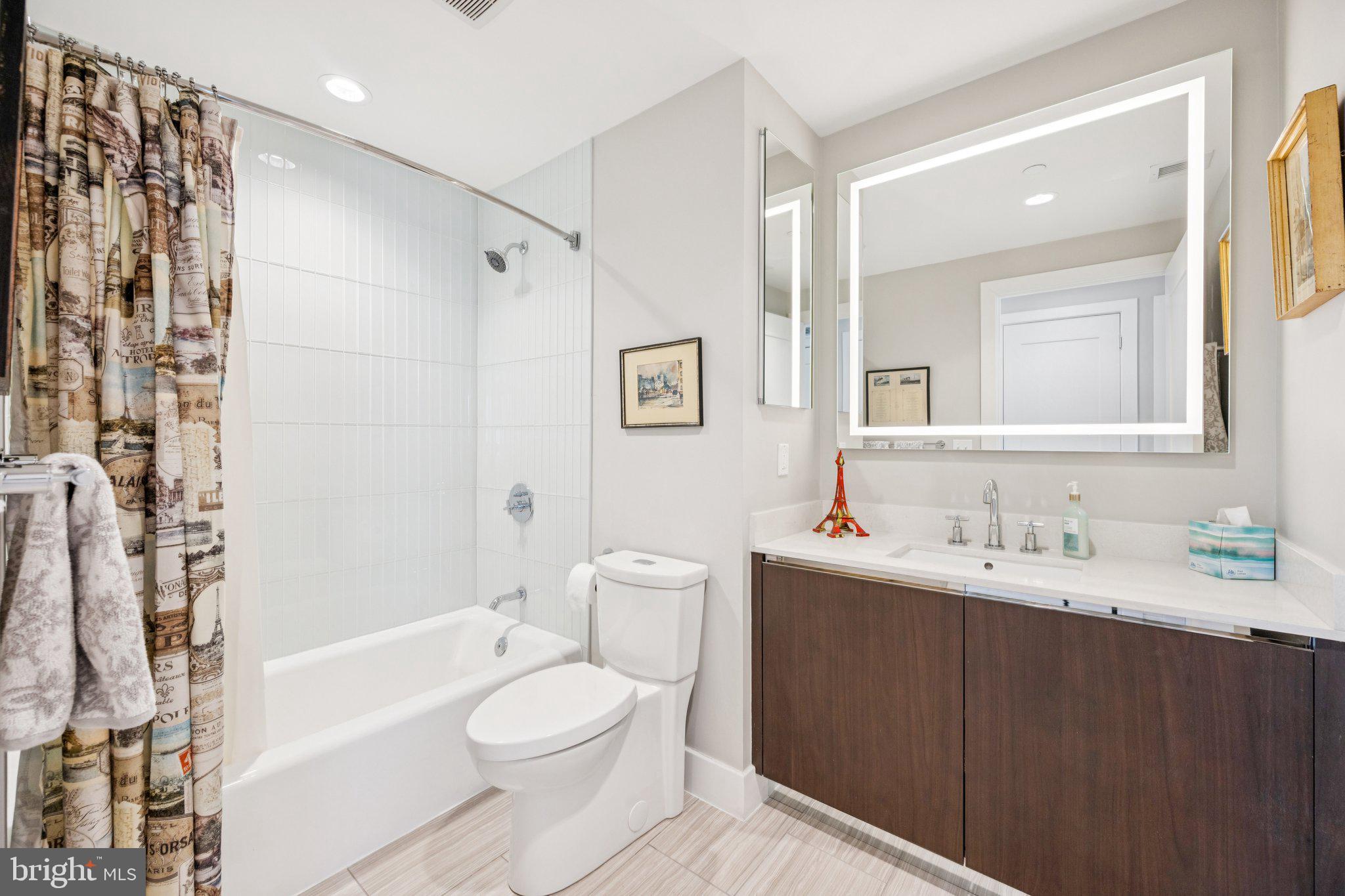 PIKE AND ROSE - Residential