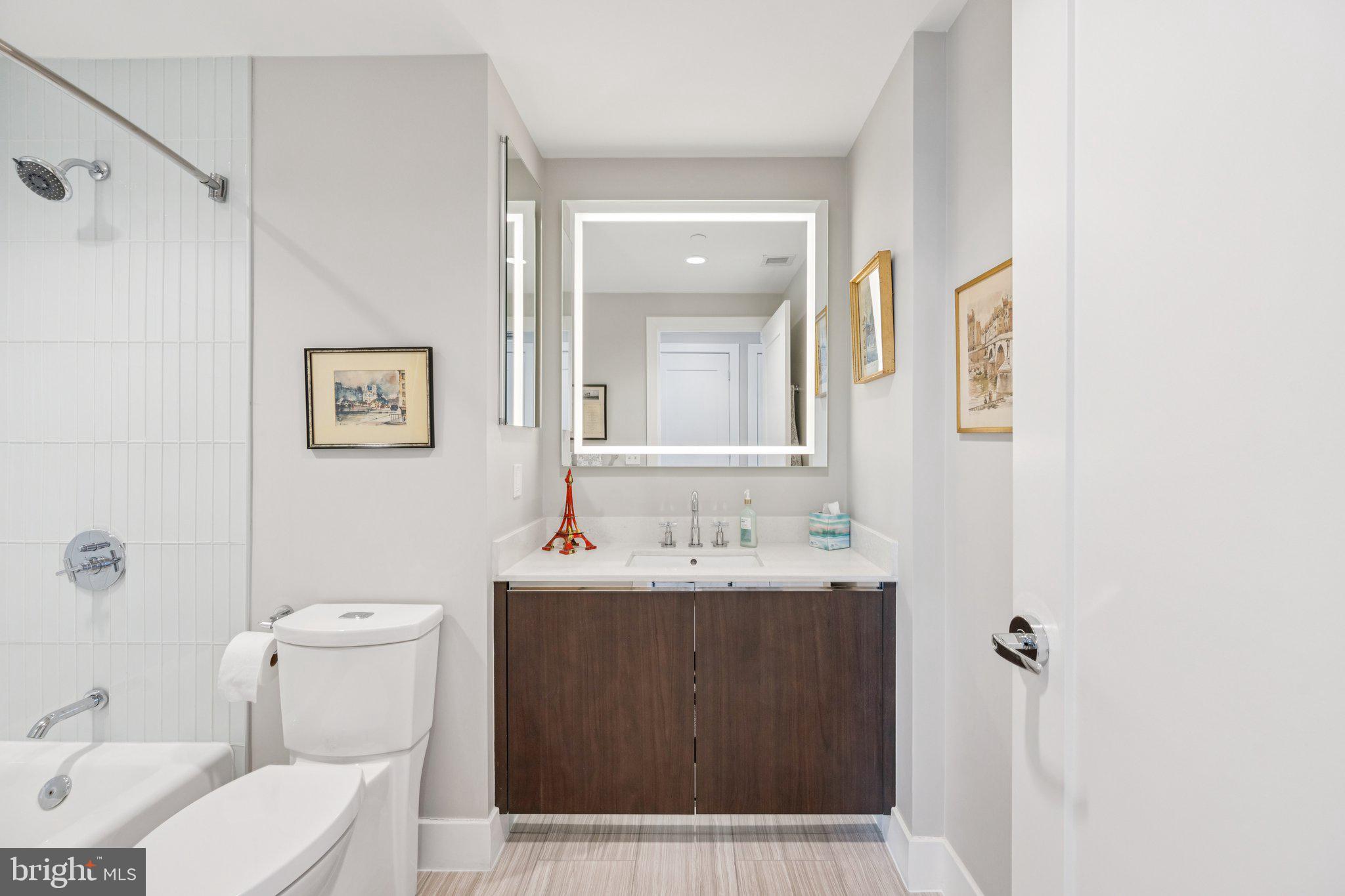 PIKE AND ROSE - Residential