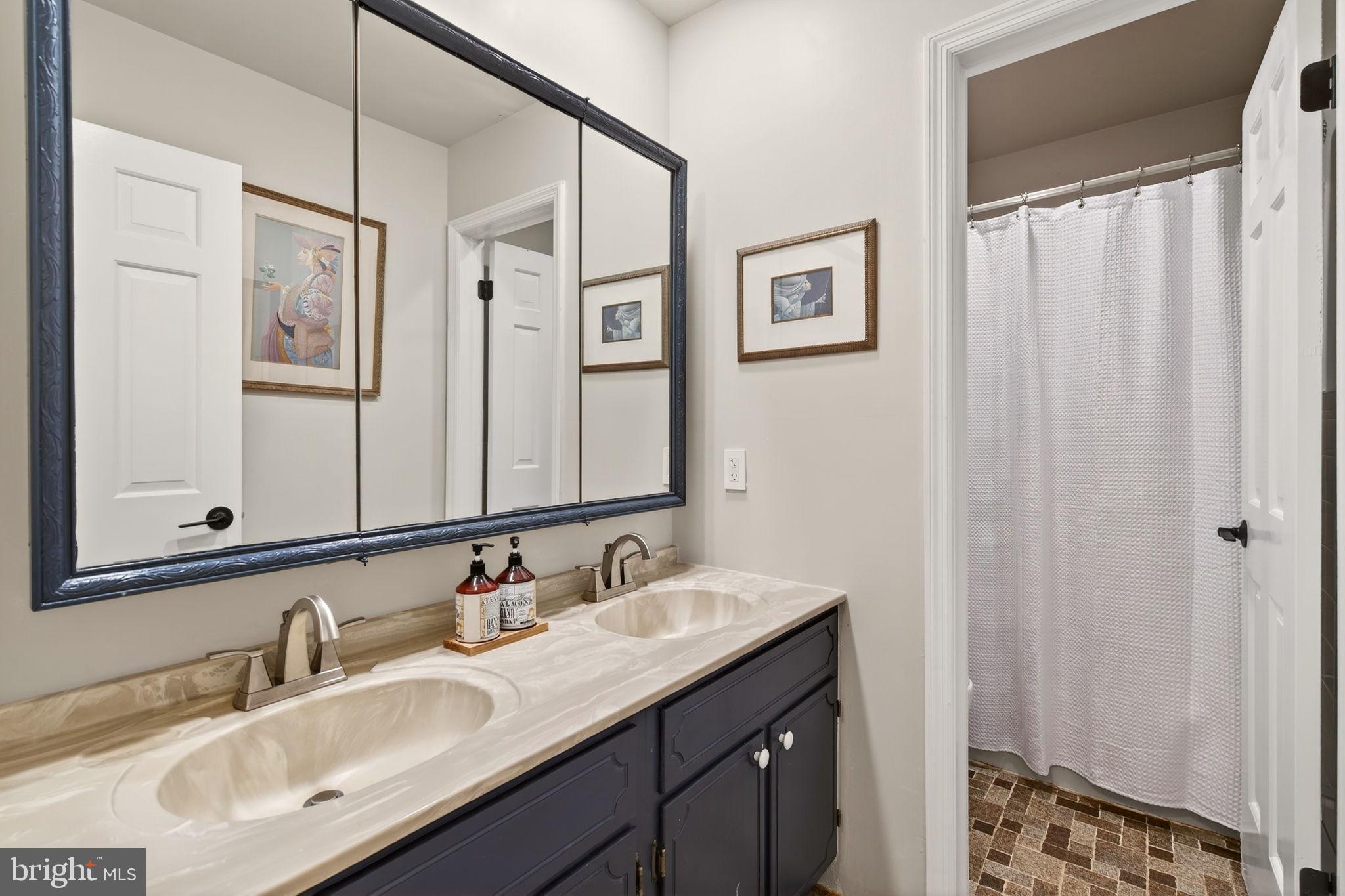 CASA CONTINENTAL - Residential