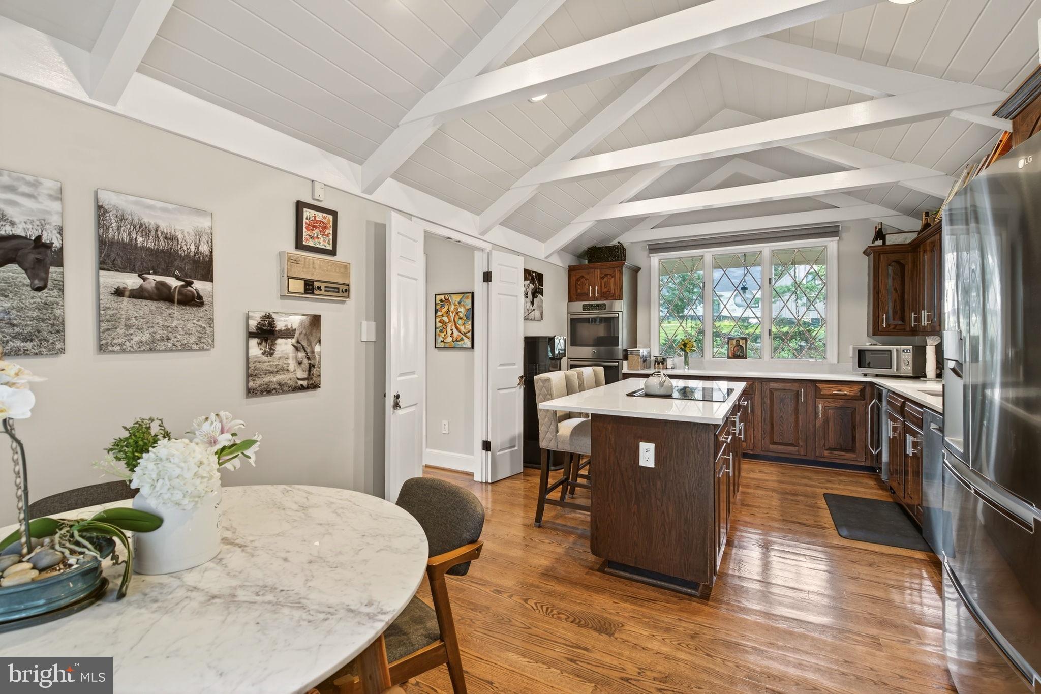 CASA CONTINENTAL - Residential