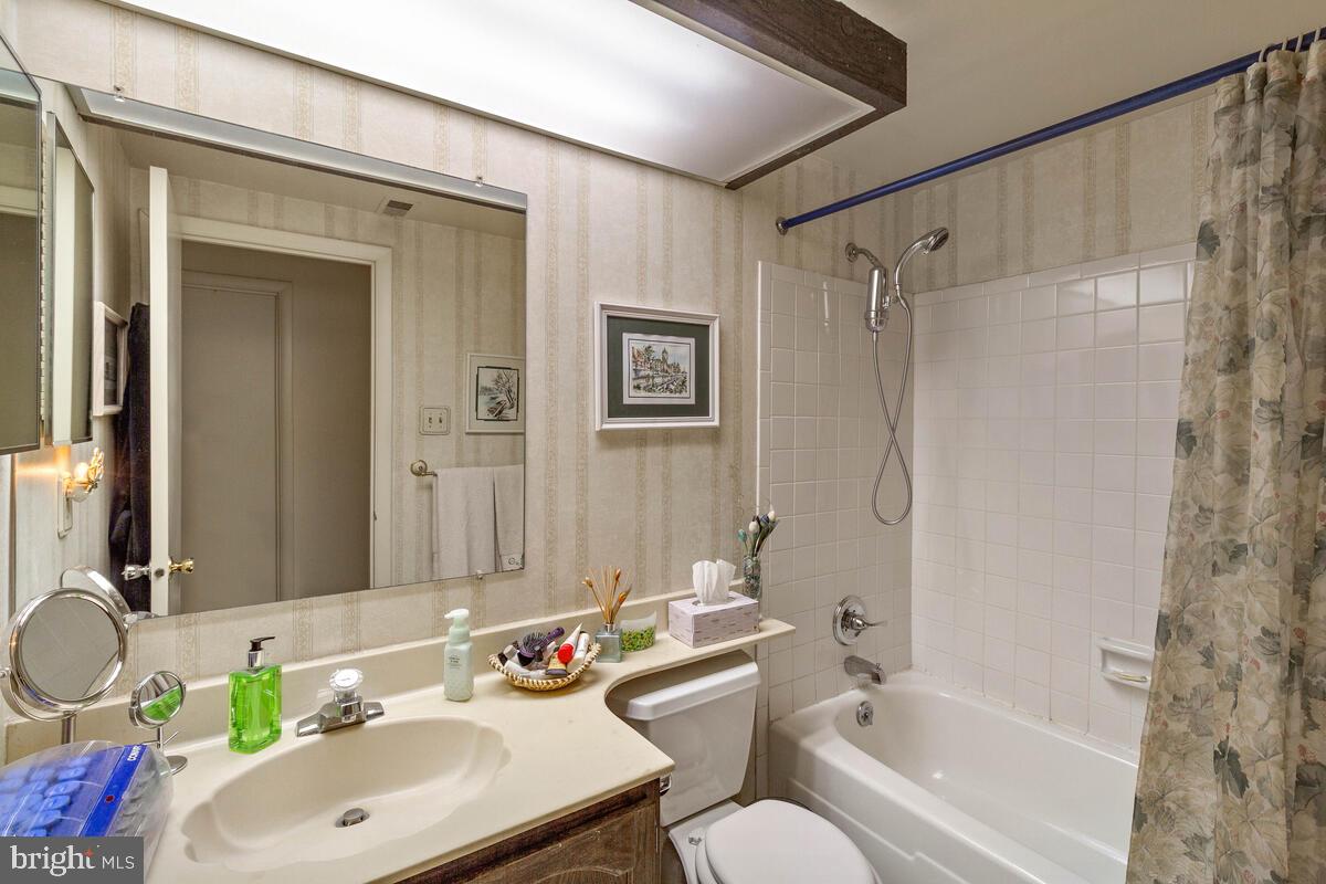 CHARLENE - Residential