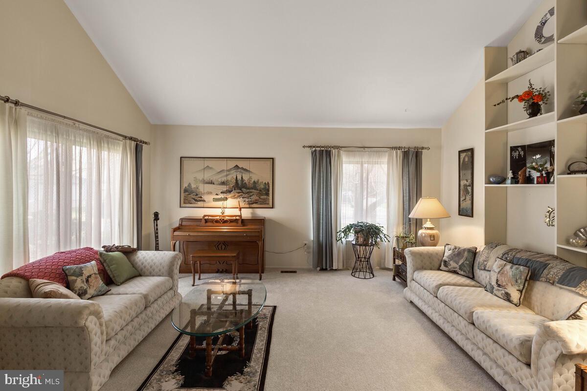 CHARLENE - Residential