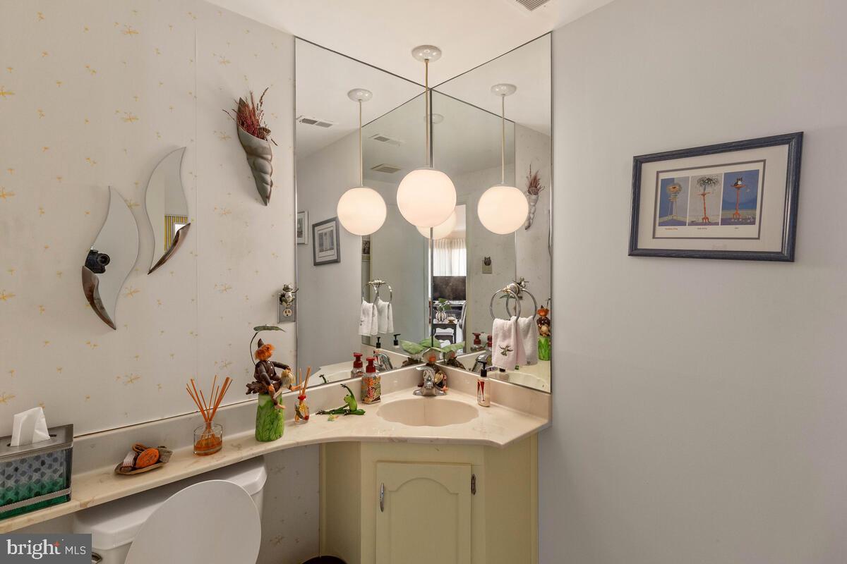 CHARLENE - Residential