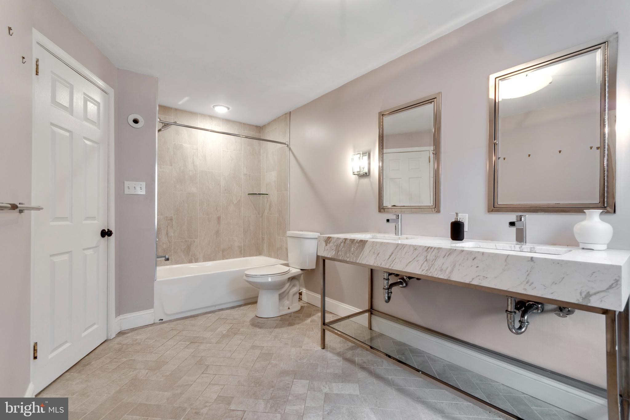 PASSYUNK SQUARE - Residential