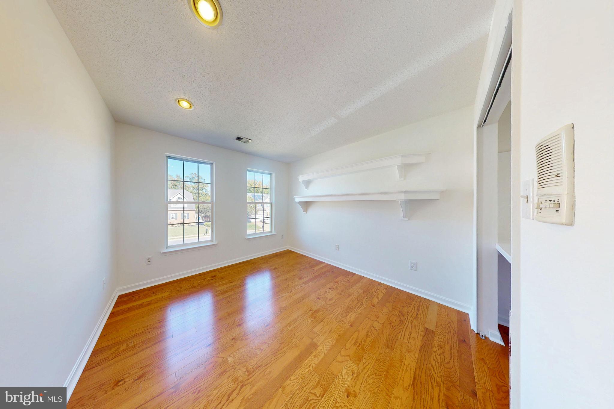 KINGS GRANT LA PLATA - Residential