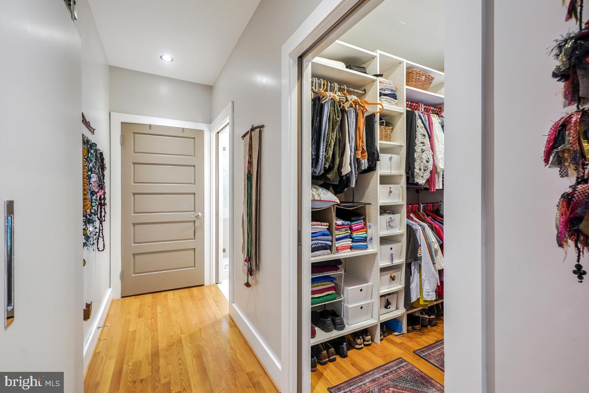 SILVER SPRING - Residential