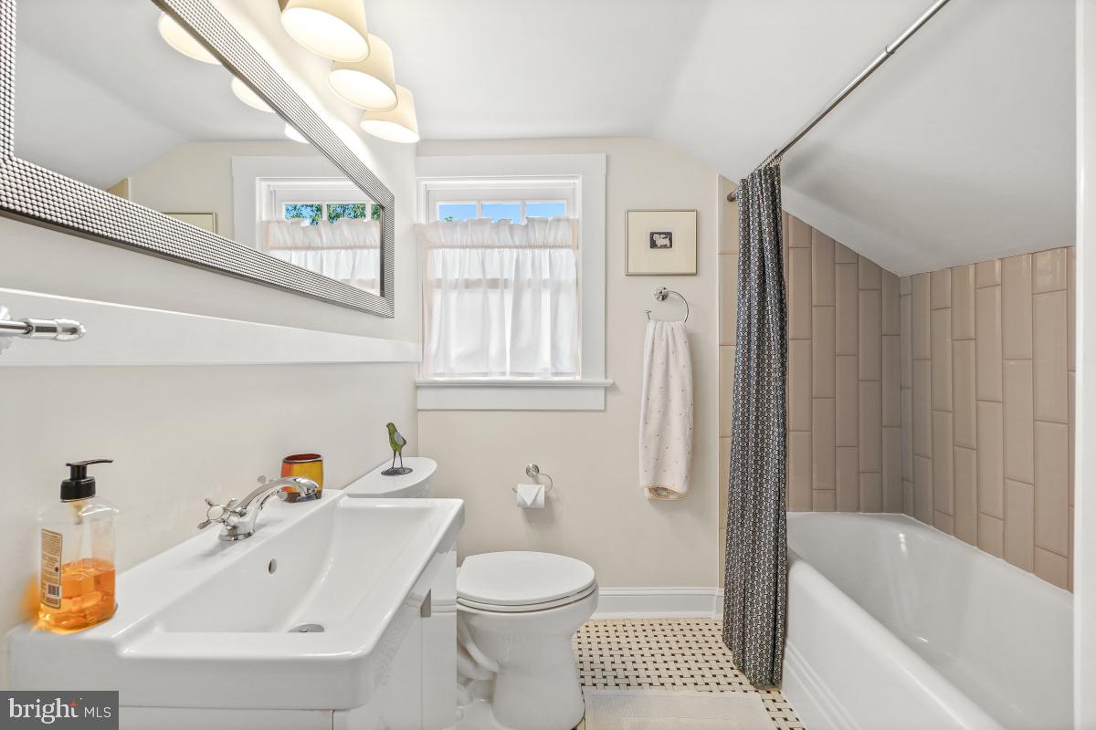 SILVER SPRING - Residential