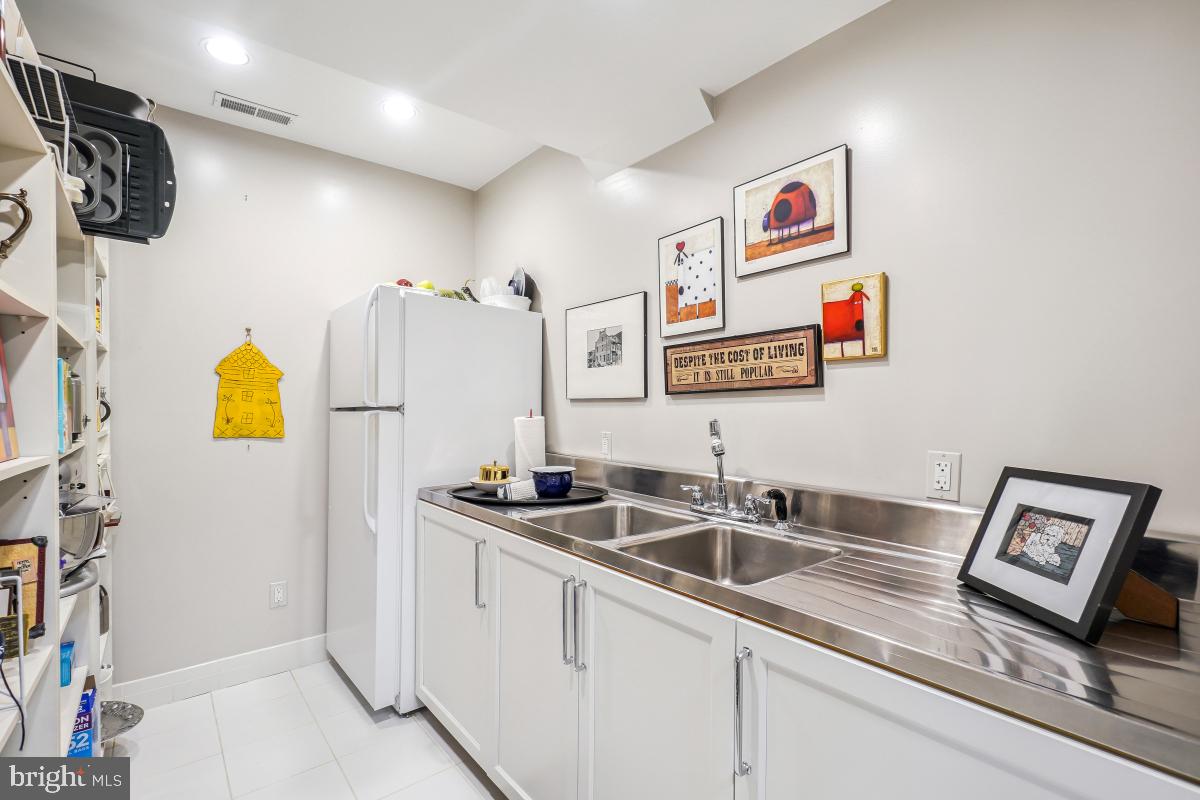 SILVER SPRING - Residential