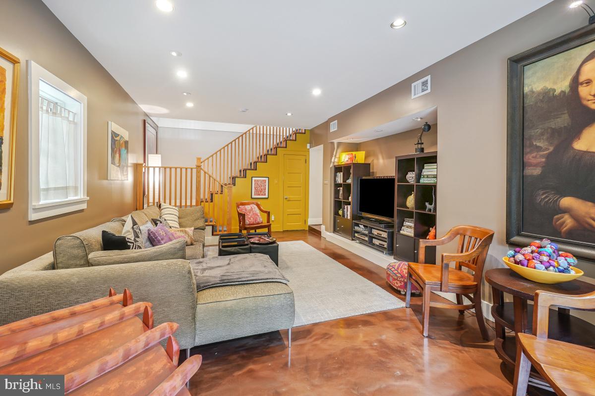 SILVER SPRING - Residential