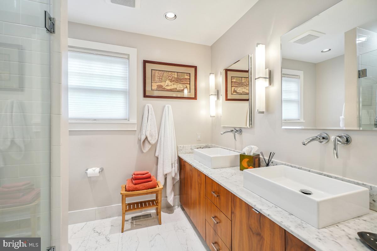 SILVER SPRING - Residential