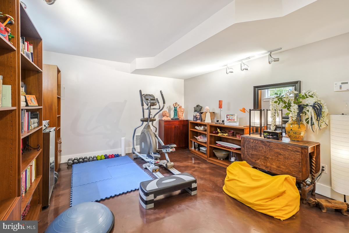 SILVER SPRING - Residential