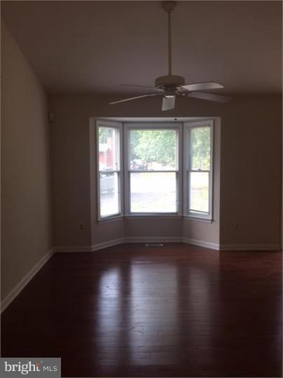 LAKE WILDERNESS - Residential Lease