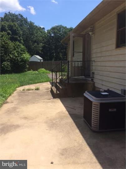 LAKE WILDERNESS - Residential Lease