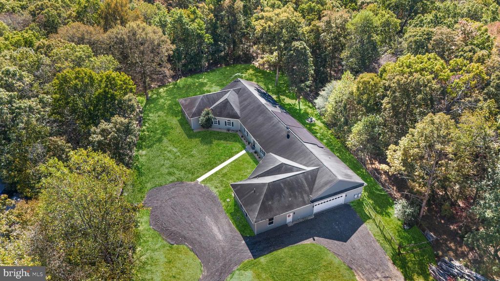 Photo of 141 Yorketown Rd, WOODSTOWN, NJ 08098 (MLS # NJSA2018170)