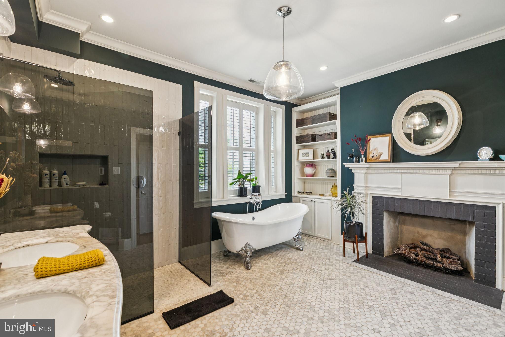 SOCIETY HILL - Residential