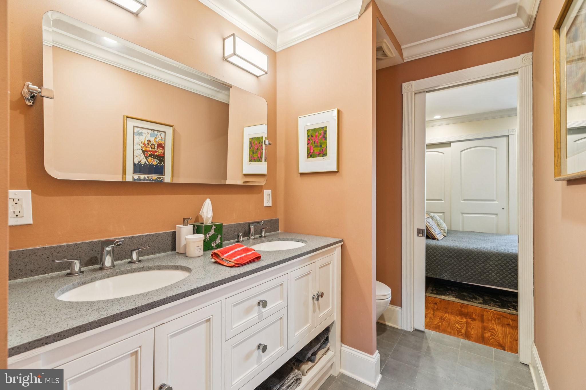 SOCIETY HILL - Residential