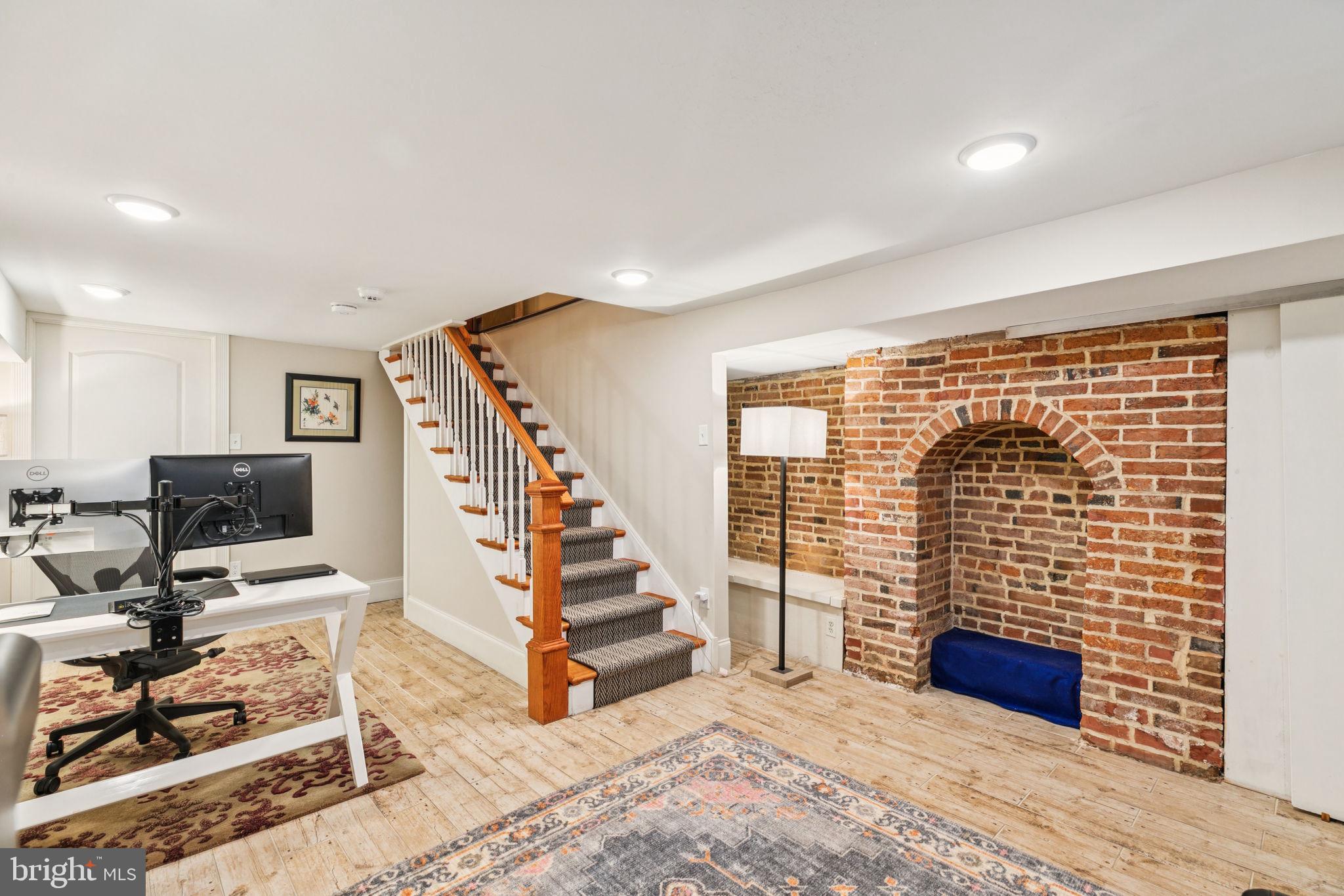 SOCIETY HILL - Residential