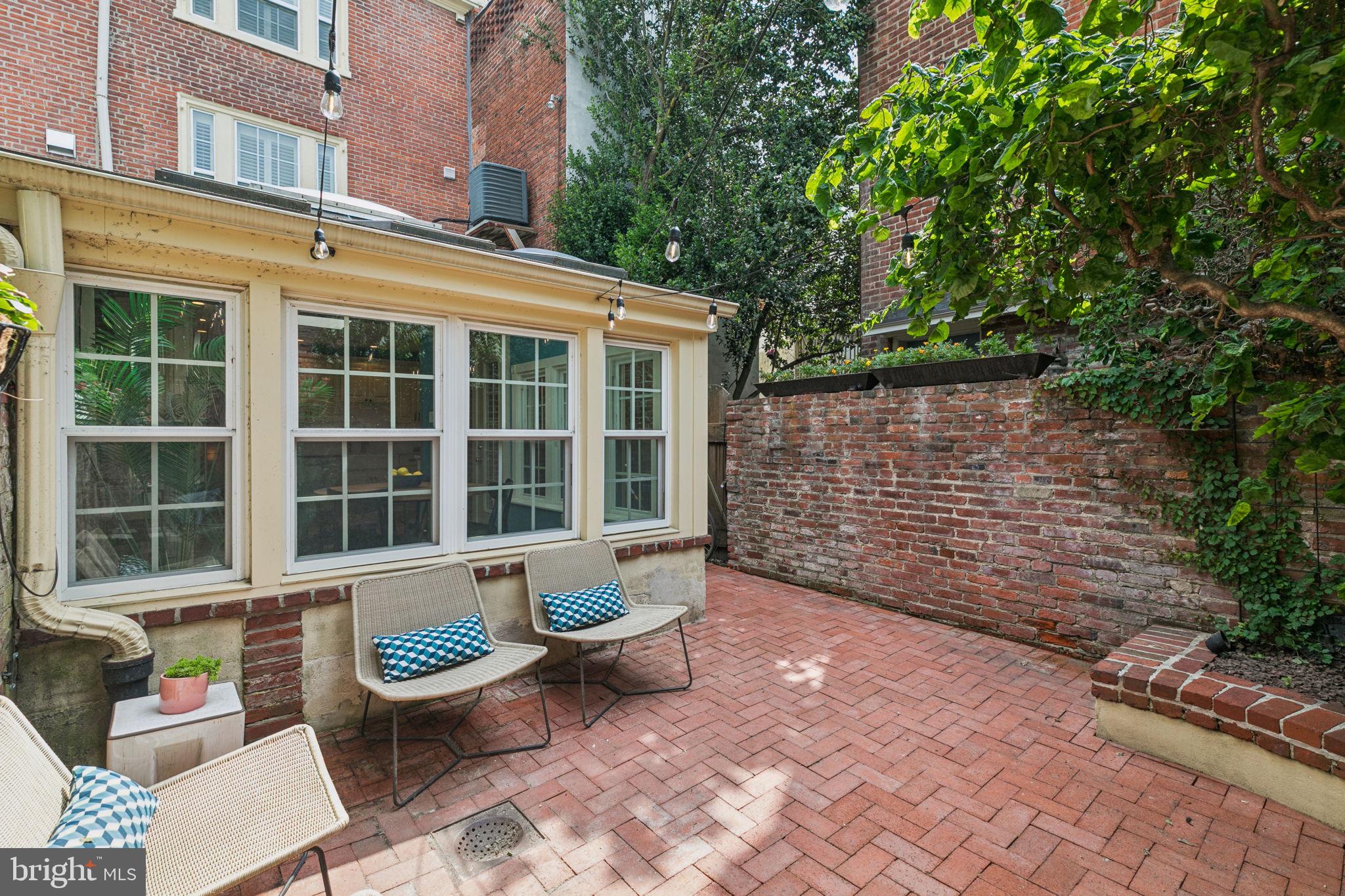 SOCIETY HILL - Residential