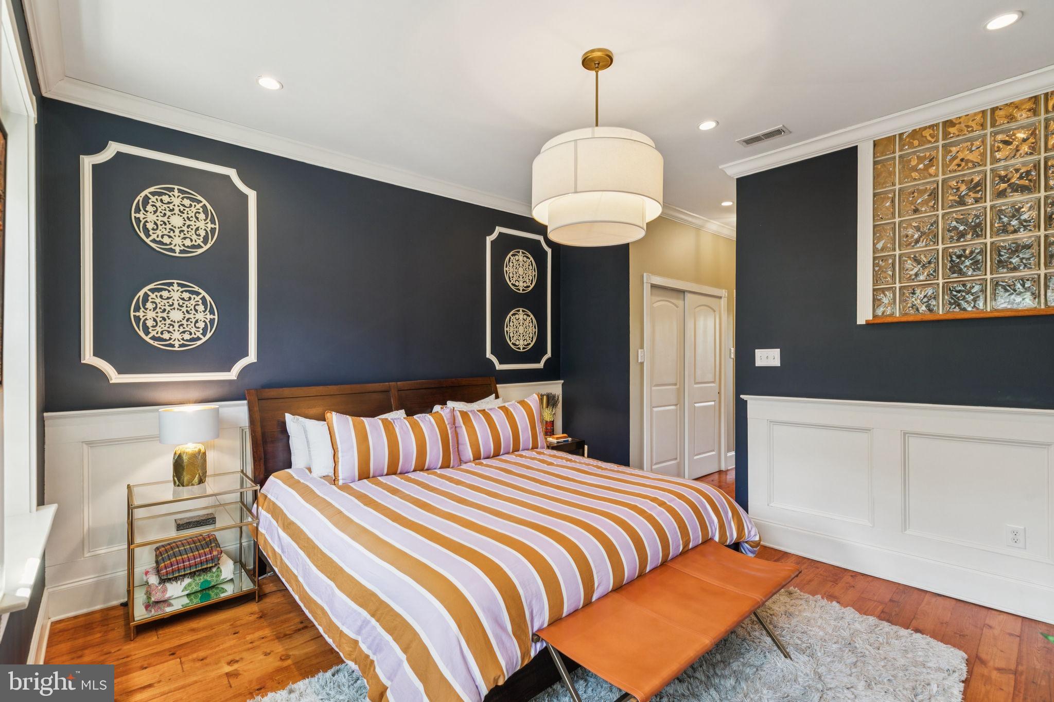 SOCIETY HILL - Residential