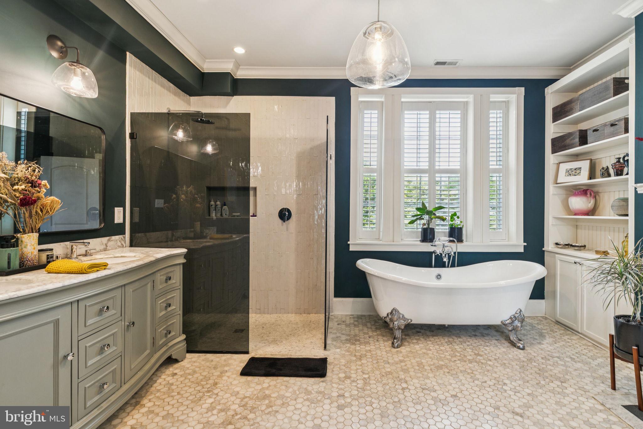 SOCIETY HILL - Residential