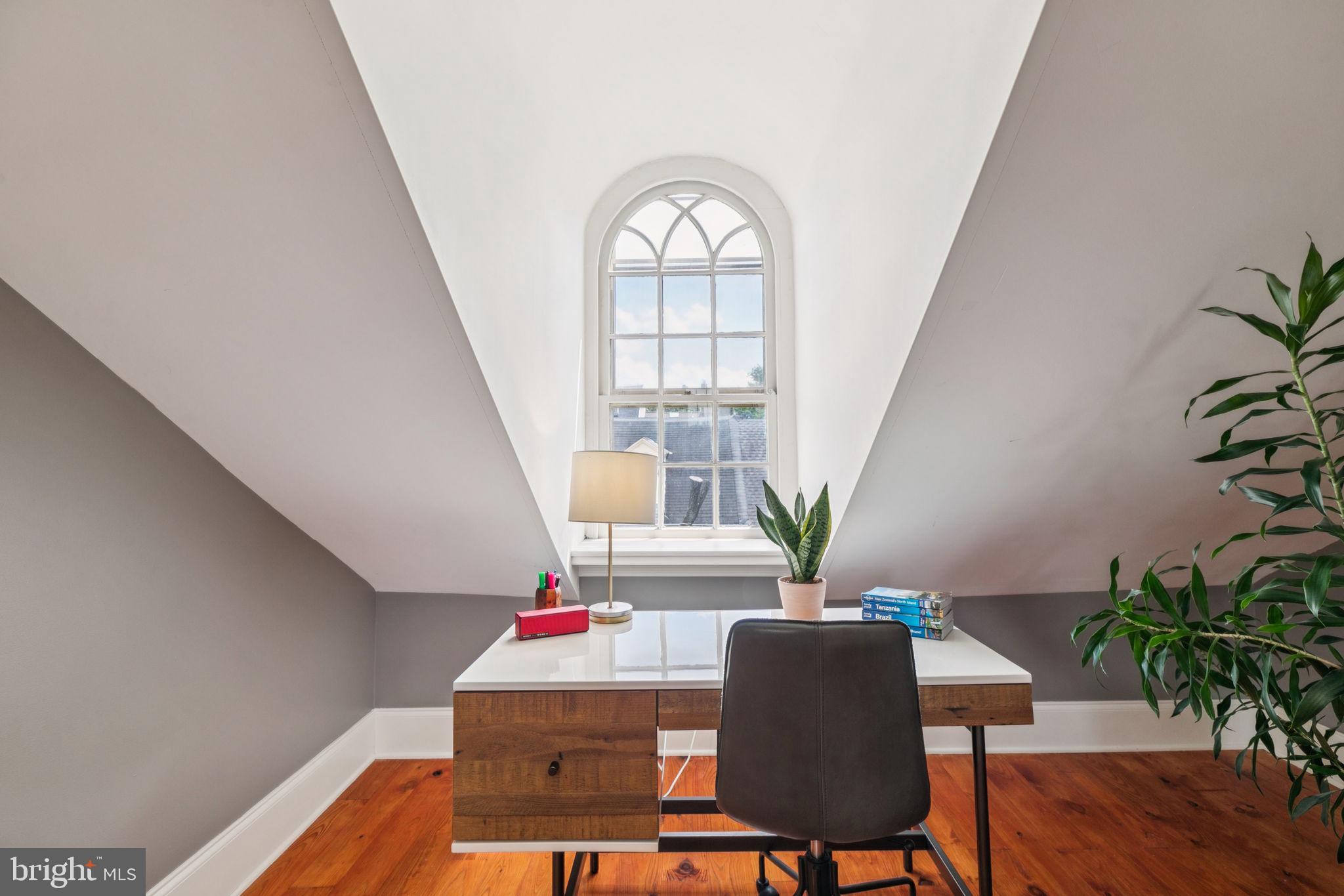 SOCIETY HILL - Residential