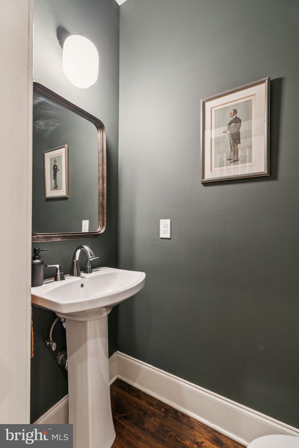 SOCIETY HILL - Residential