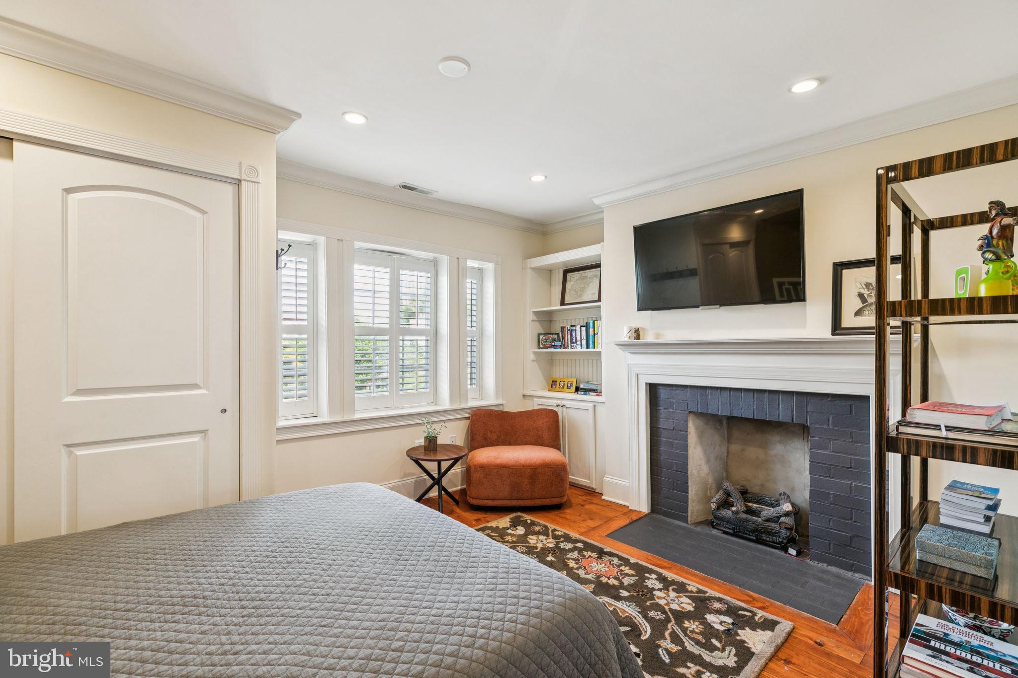 SOCIETY HILL - Residential