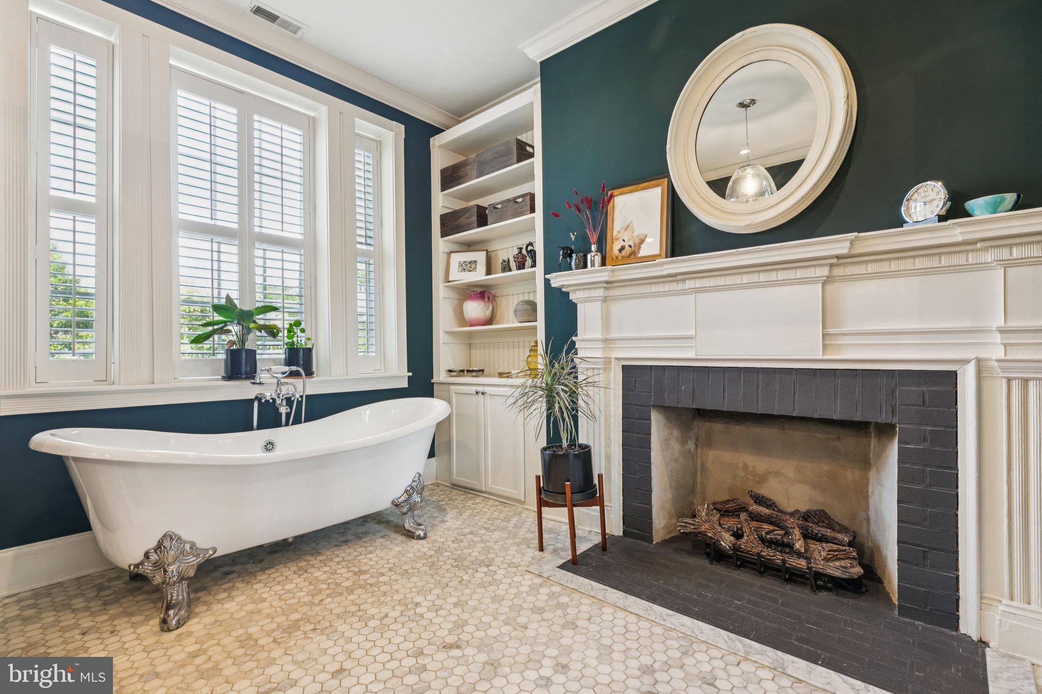 SOCIETY HILL - Residential