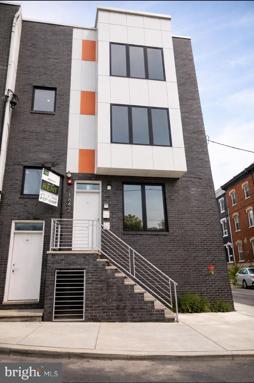 FRANCISVILLE - Residential Income