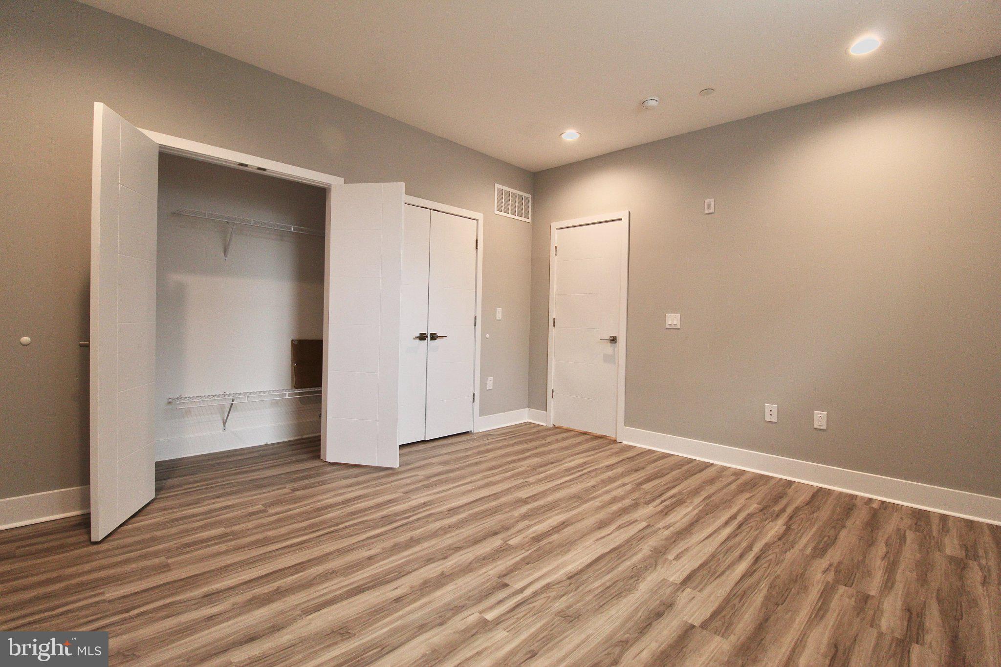 FRANCISVILLE - Residential Income