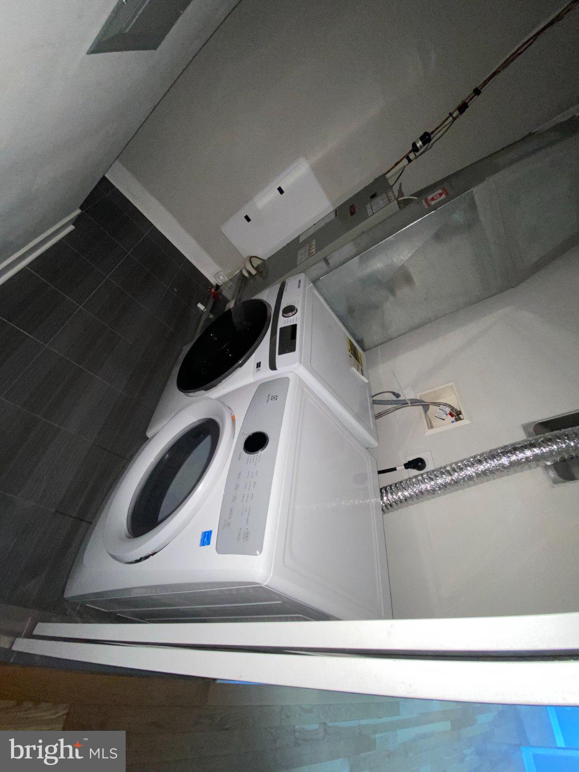 FRANCISVILLE - Residential Income