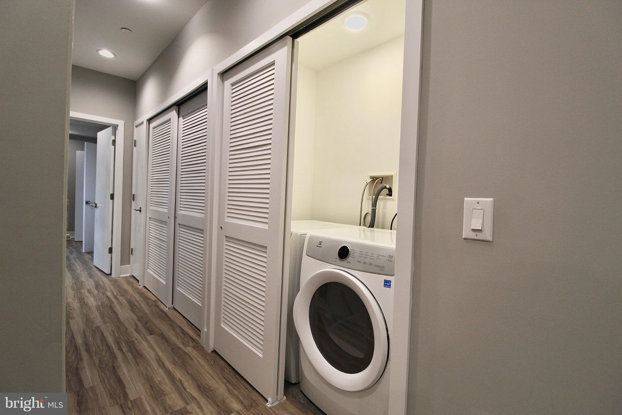 FRANCISVILLE - Residential Income